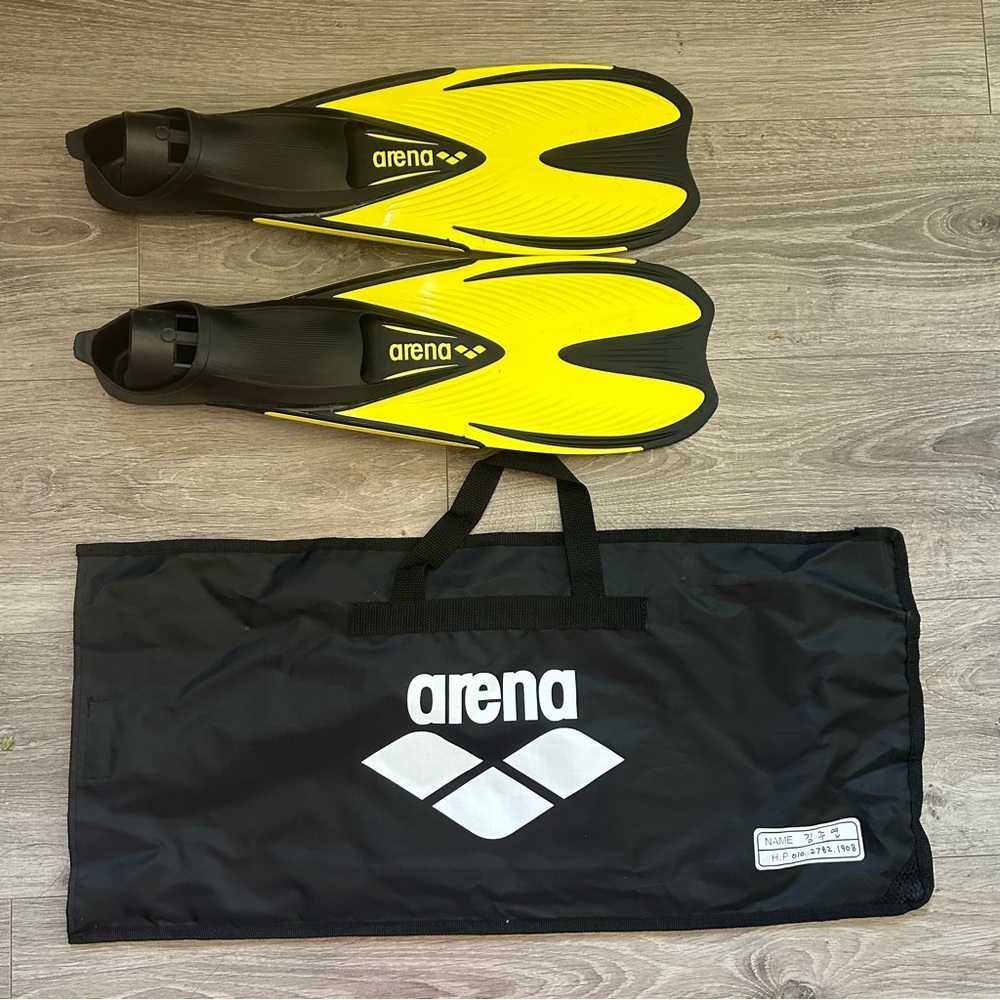 Arena Black and Yellow Swim Fins
